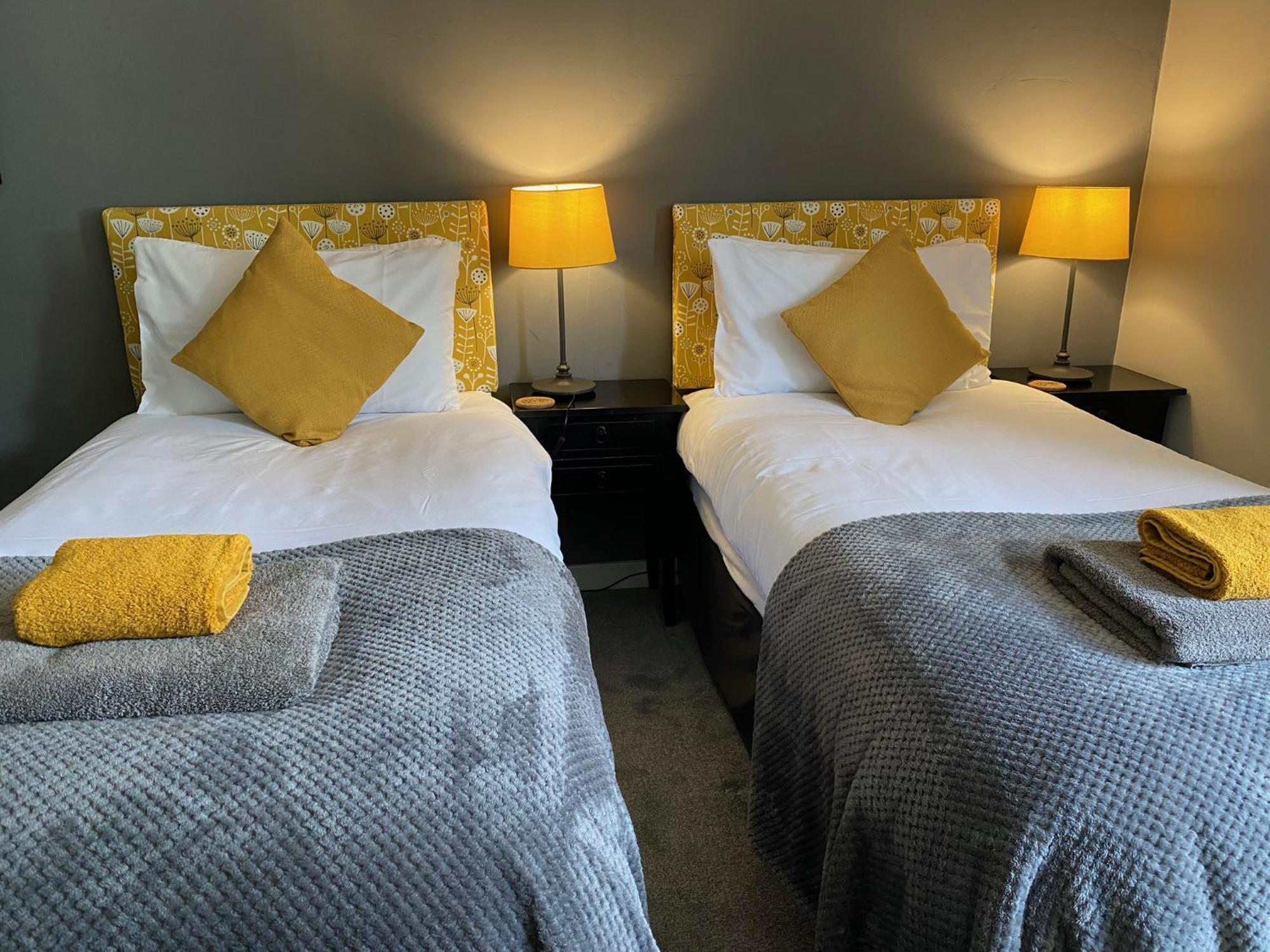 Ardenbeg Hotel Grantown-on-Spey Bagian luar foto